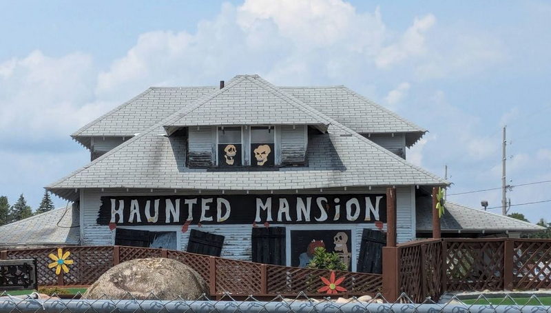 Lakeland Recreation - From Website (newer photo)